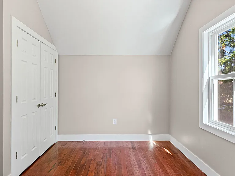 521 Warren St #4 — Photo 42