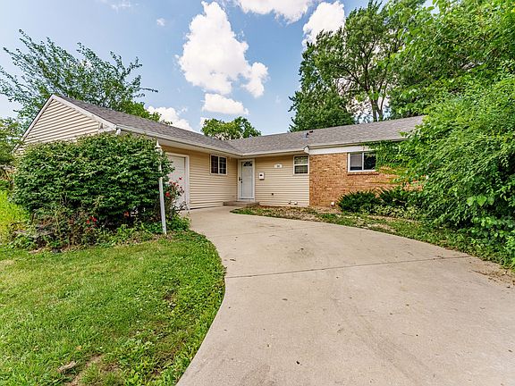 2nd image of 54 Cambridge Ln