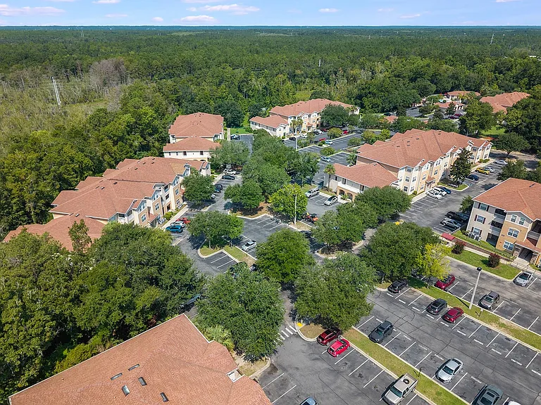 Capital Walk Apartments — Photo 38