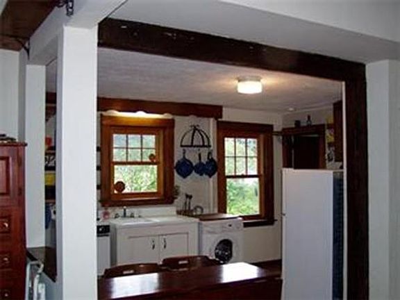 5th image of 177R Western Ave #1