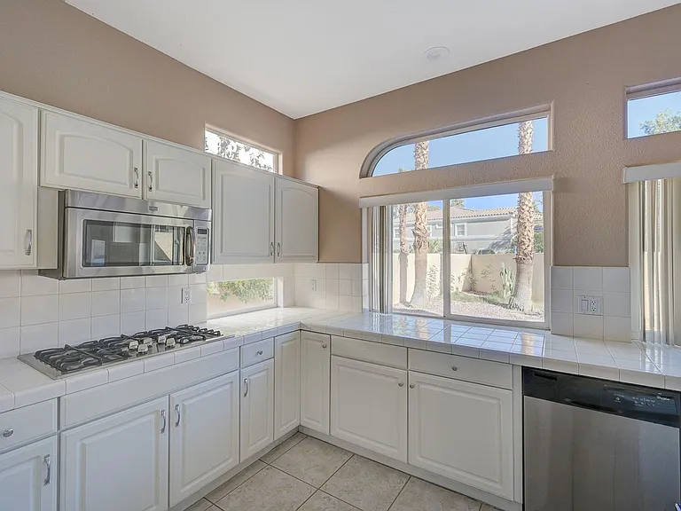 1934 Grey Eagle St — Photo 20