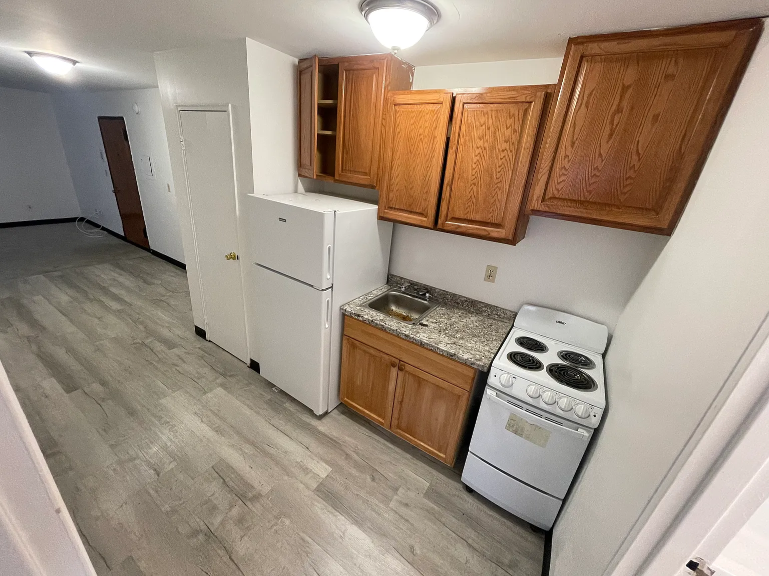 2 bed, 1000 sqft, $1,700 — Photo 4