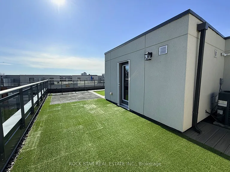 670 Atwater Ave #16 — Photo 5
