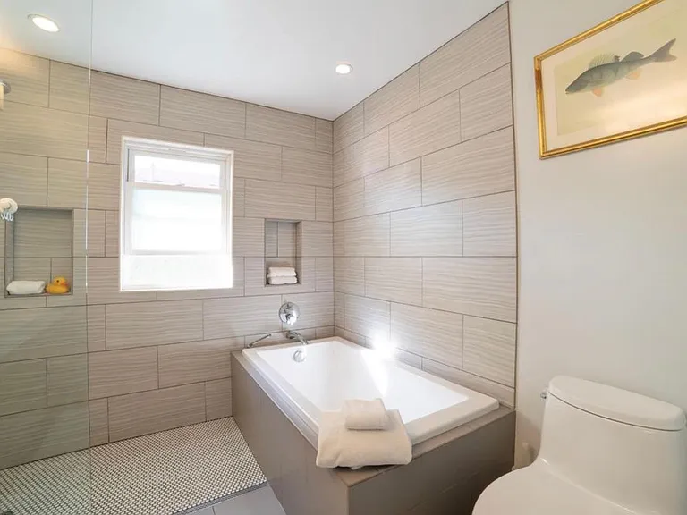 1530 Marine Ave — Photo 18