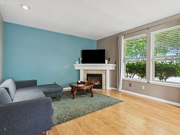 2nd image of 1401 SW Edgefield Meadows Ct