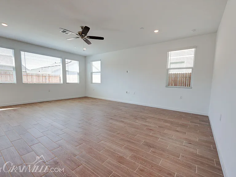 3433 N Gorma Ave — Photo 5