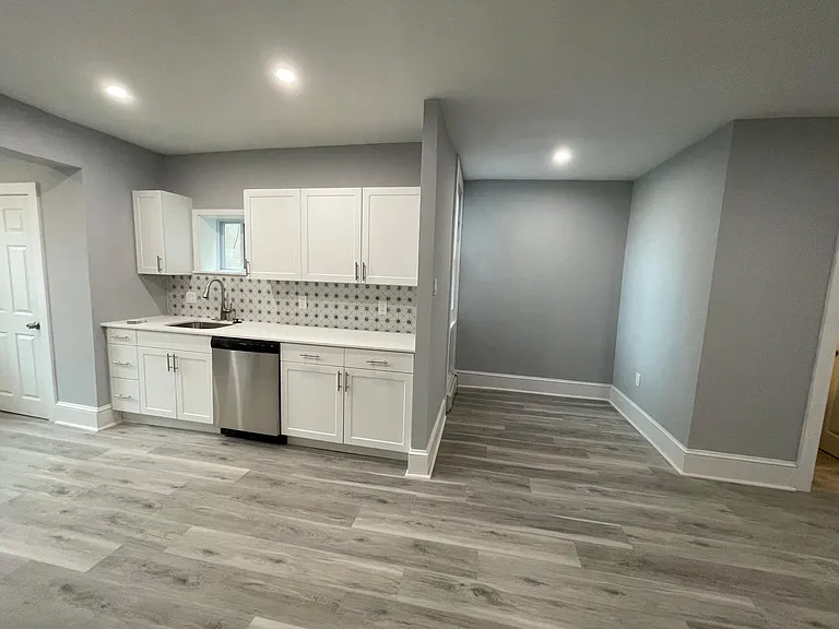 4449 Morris St — Photo 8