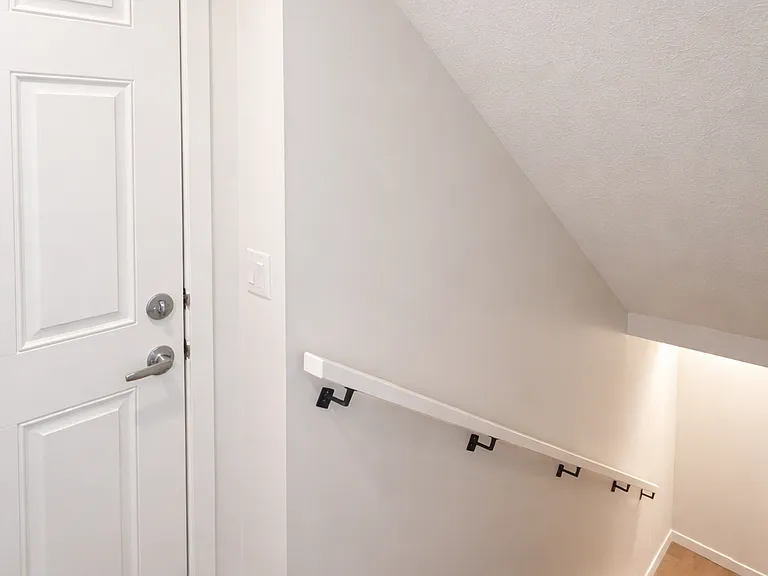 4846 Cawsey Ter SW — Photo 7