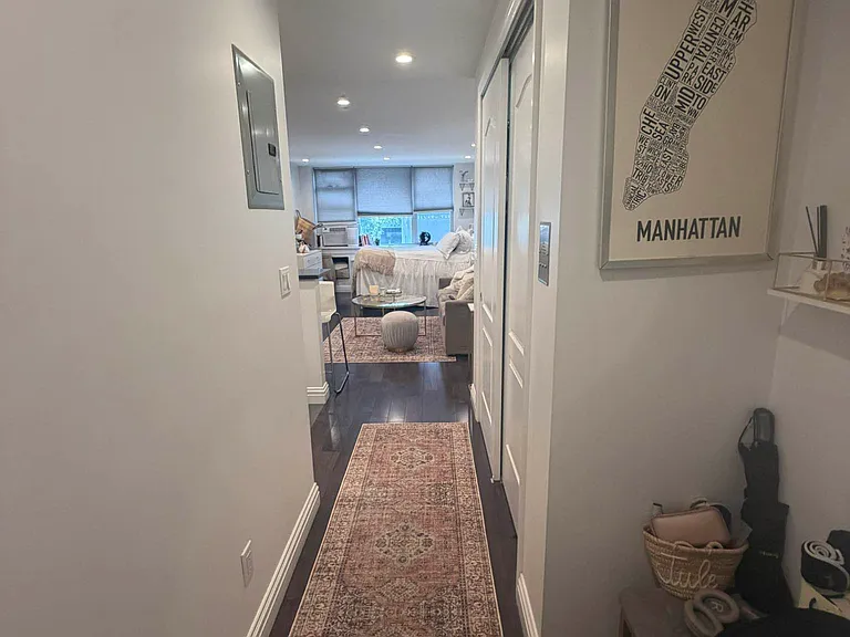 348 E 58th St #2B — Photo 3