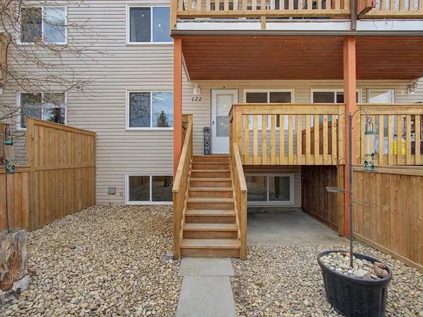 95 McKenney Ave #122, Saint Albert, AB T8N 2Y2