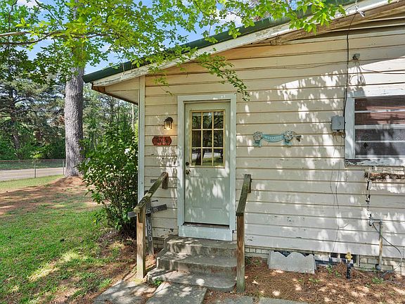 5th image of 900 Cottage Rd