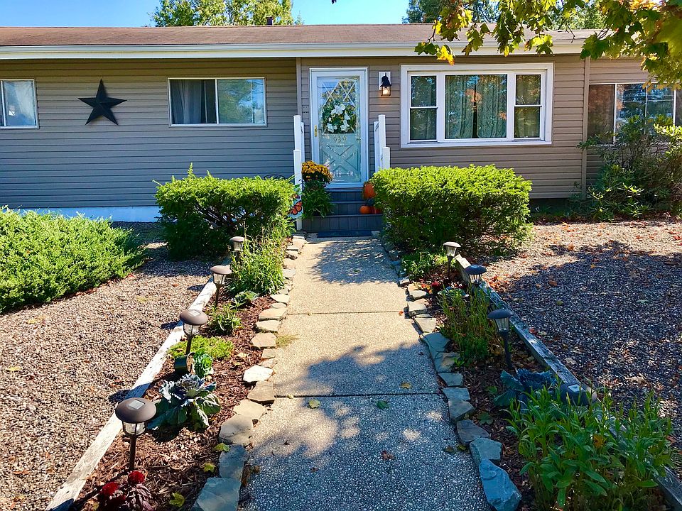 1st image of 939 Meredith Dr
