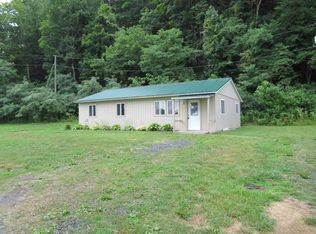 213 Glen Ray Rd, Alderson, WV 24910