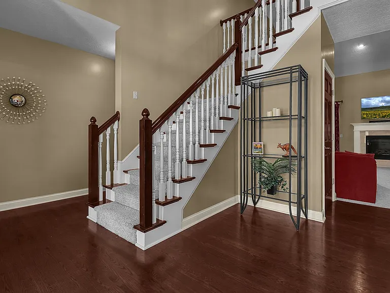 5464 Sandy Dr — Photo 18