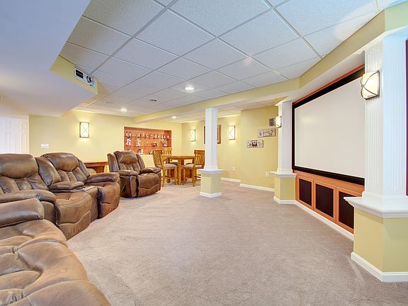 5th image of 8307 Woodcreek Dr