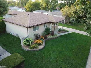 27407 Liberty Dr, Warren, MI