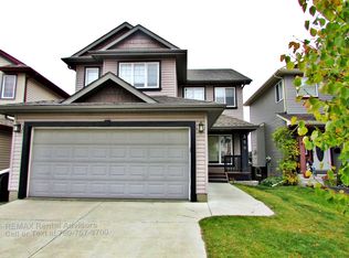 350 Suncrest Rd, Strathcona County, AB T8H0B6