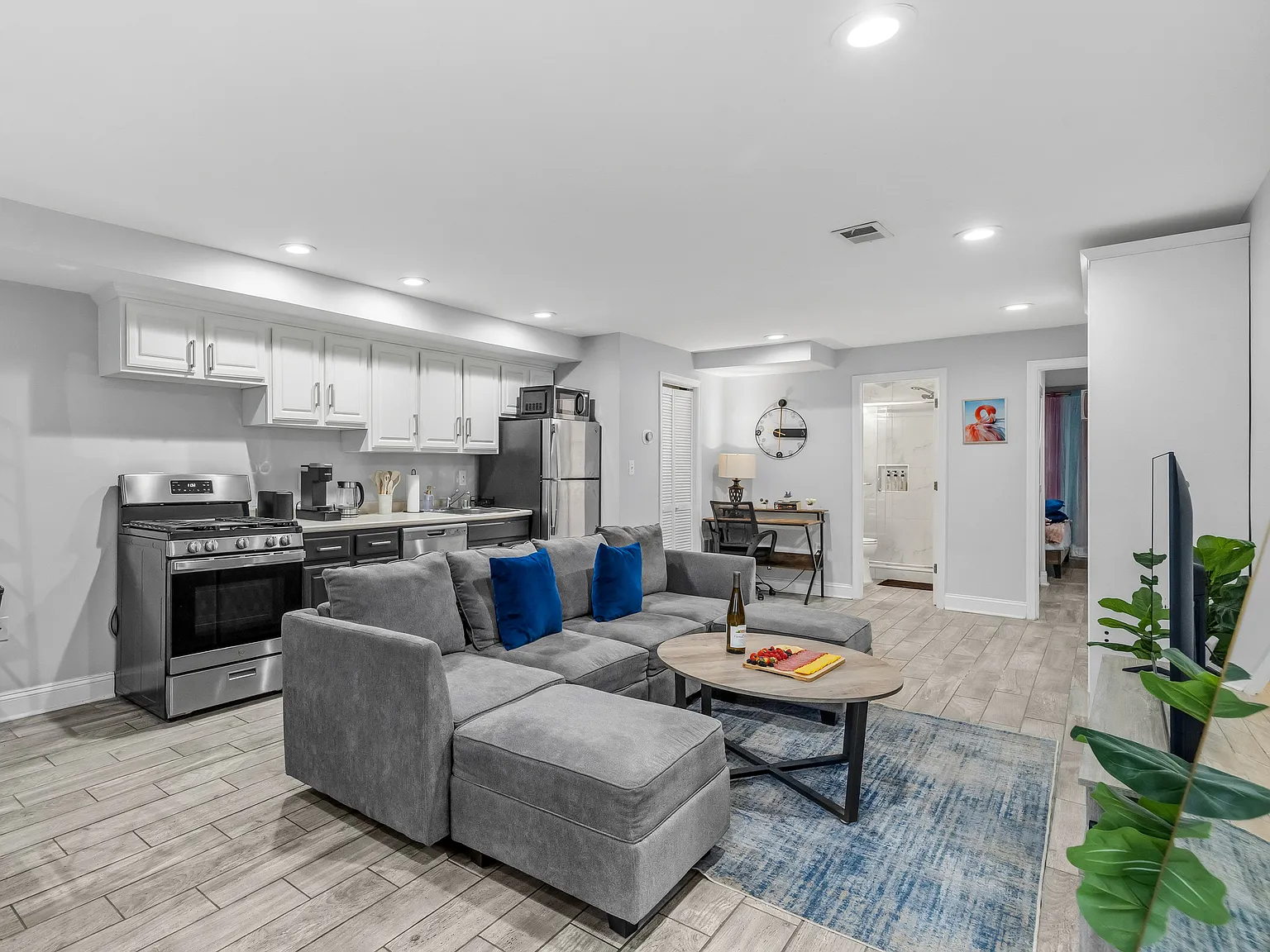 1 bed, 650 sqft, $2,850 — Photo 1