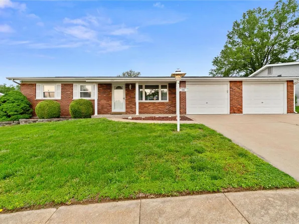 2651 Causeway Dr, Saint Louis, MO 63125