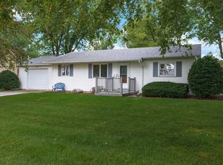 6 Meadowview St, Saunemin, IL 61769