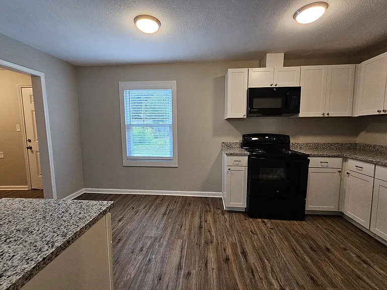Kitchen/ New Stove oven and microwave