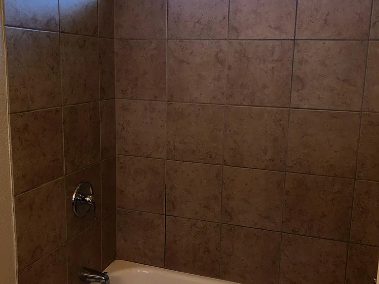 Bathroom between bedrooms 2-3 jack and Jill style.