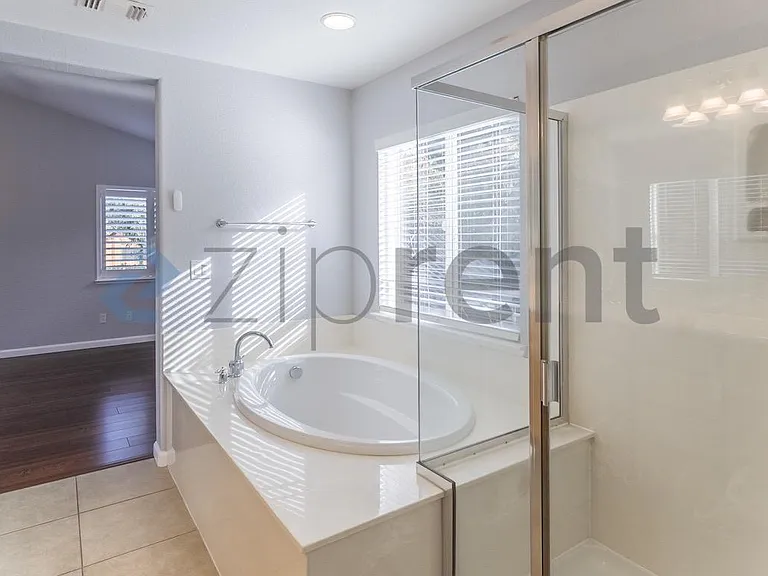 1465 Valley Glen Dr — Photo 24