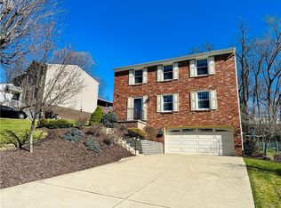 1127 Tidewood Dr, Bethel Park, PA 15102