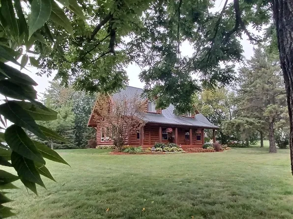 1030 Lokhorst St, Baldwin, WI 54002