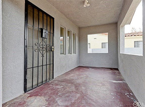 3rd image of 1206 Lagoon Ave