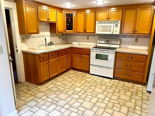 39 Beach St #1 Photo 1