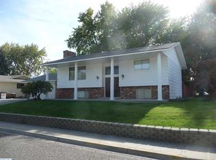 419 Spengler St, Richland, WA 99354