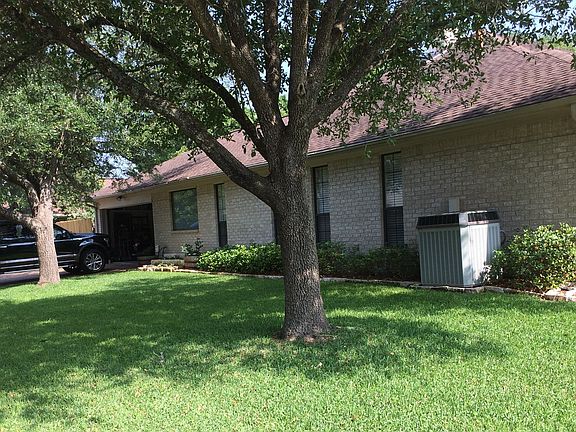 2nd image of 9201 Shadowcrest Dr