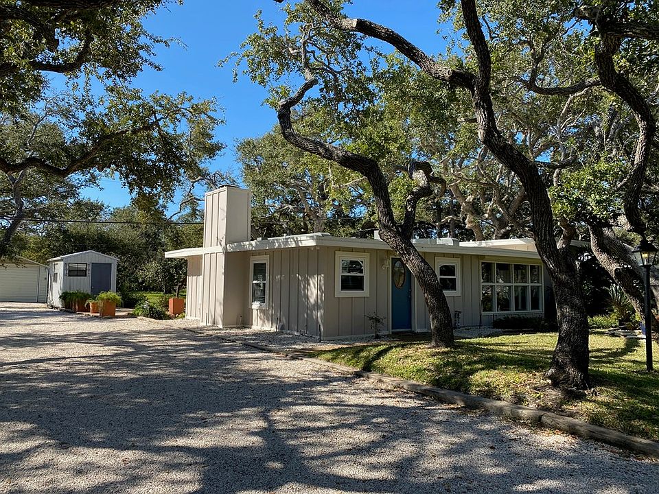 2nd image of 10 Beachwood