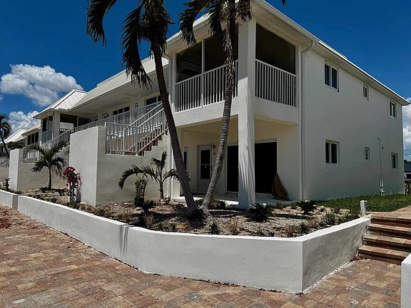 2nd image of 805 E Gulf Dr Unit B4