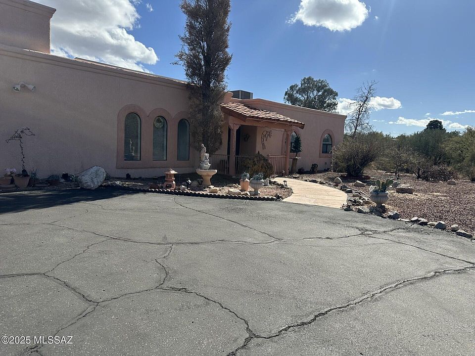 1st image of 700 W Bangalor Dr