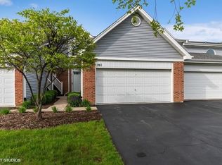 261 Allegro Ln, Carol Stream, IL 60188