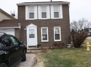 1380 Georgetown Dr, Carol Stream, IL 60188