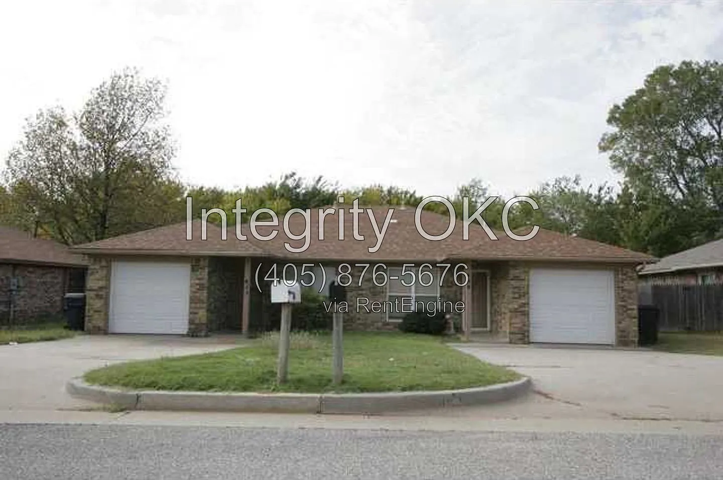 2 bed, 1.0 bath, 956 sqft, $1,050 — Photo 1