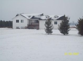 4631 E Beard Rd, Byron, MI 48418