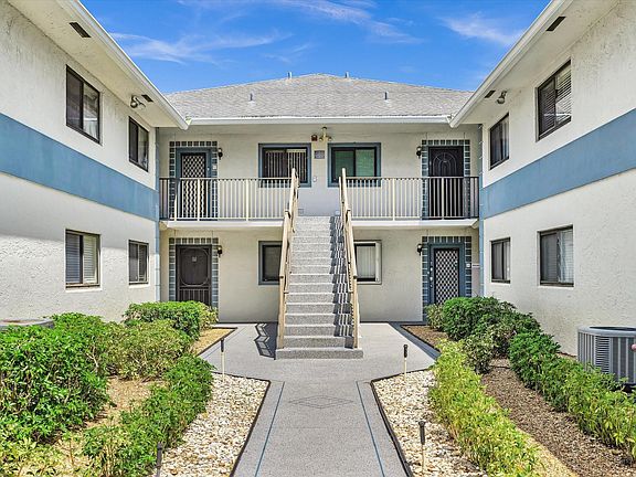 5th image of 15342 Lakes Of Delray Boulevard #103