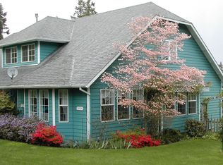 245 Edgewood Dr, Silverton, OR 97381