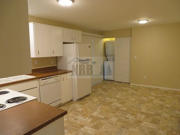 5th image of 15111 74th Ave E