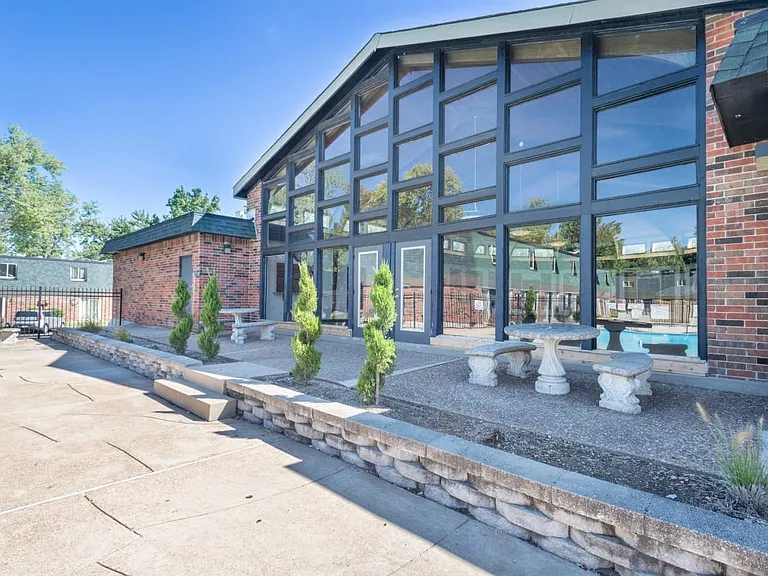 Spanish Lake Townhomes — Photo 32