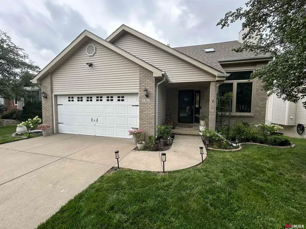 5310 Madalyn Rd, Lincoln, NE 68516