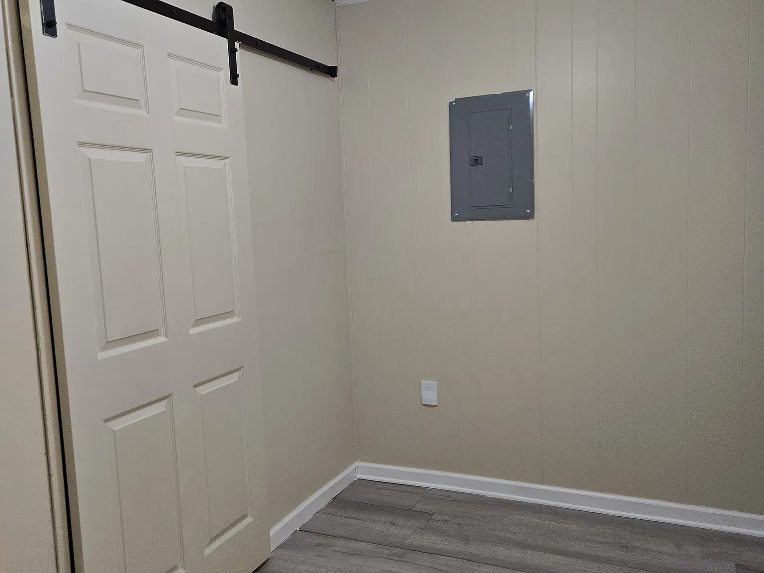3 bed, 1455 sqft, $2,000 — Photo 2