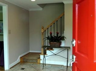 6 Over Ridge Ct, Potomac, MD 20854