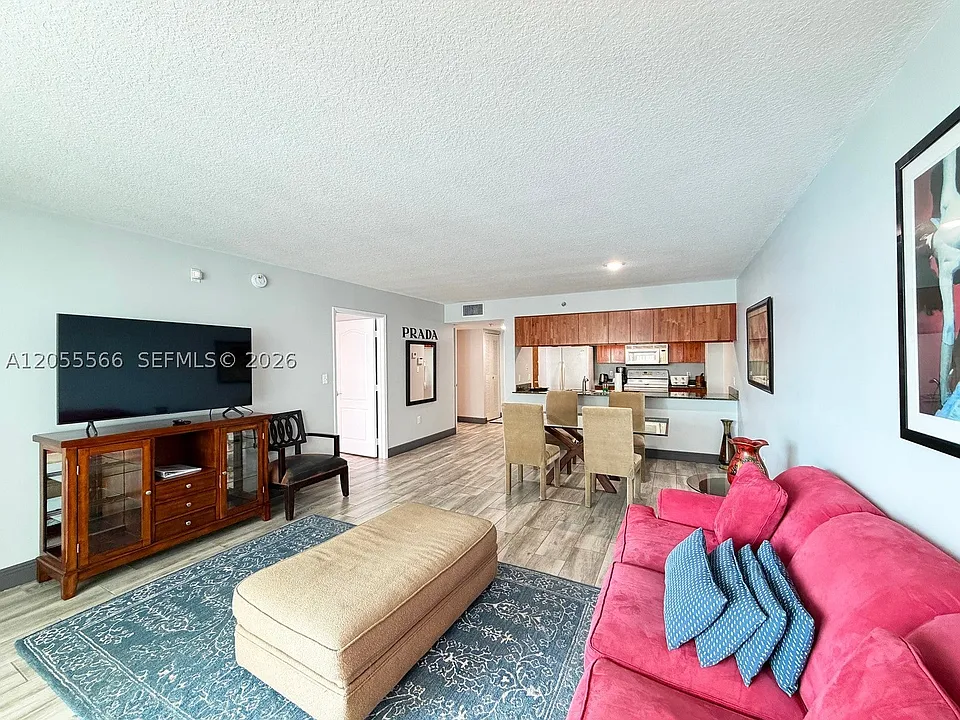 1200 Brickell Bay Dr #3106