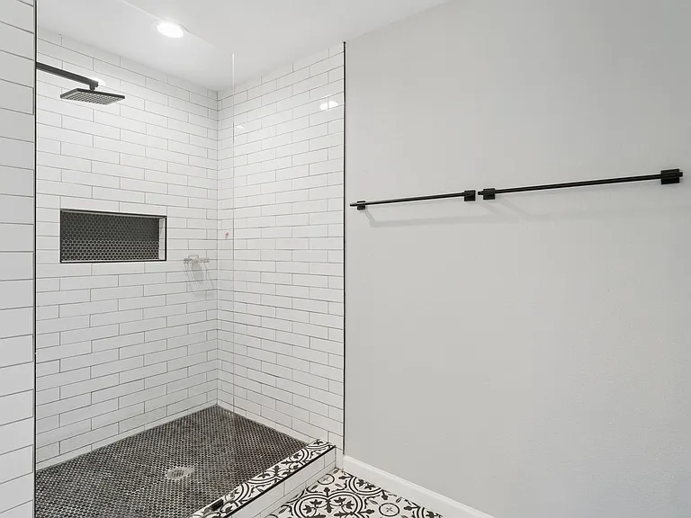 2728 Livingston Ave — Photo 19