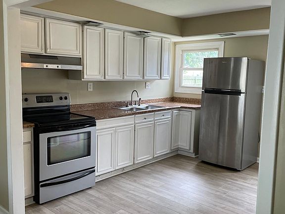 5th image of 149 Donora Dr